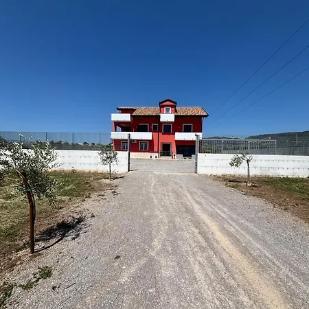 Red House 公寓 蒙特科尔维诺-罗韦拉